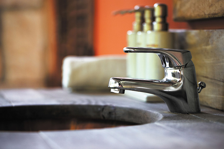 A2B Plumbers are able to fix any leaking taps you may have in Glossop. 